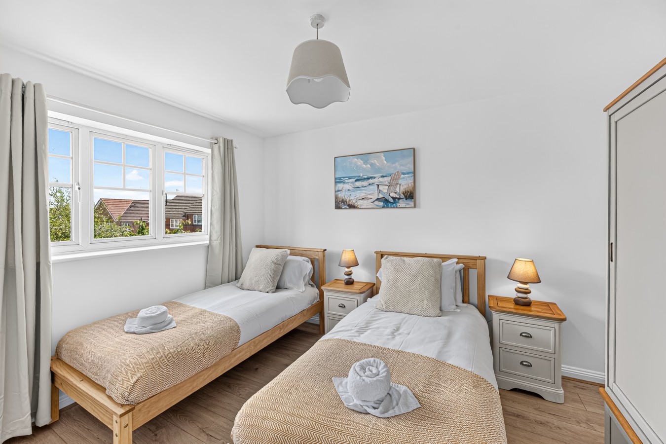 Nene House • Sleeps 5 • Free Parking • Super-Fast WiFi • Garden • Self-Check-In in 2 Nene Place - Property image 2 - VivreStays