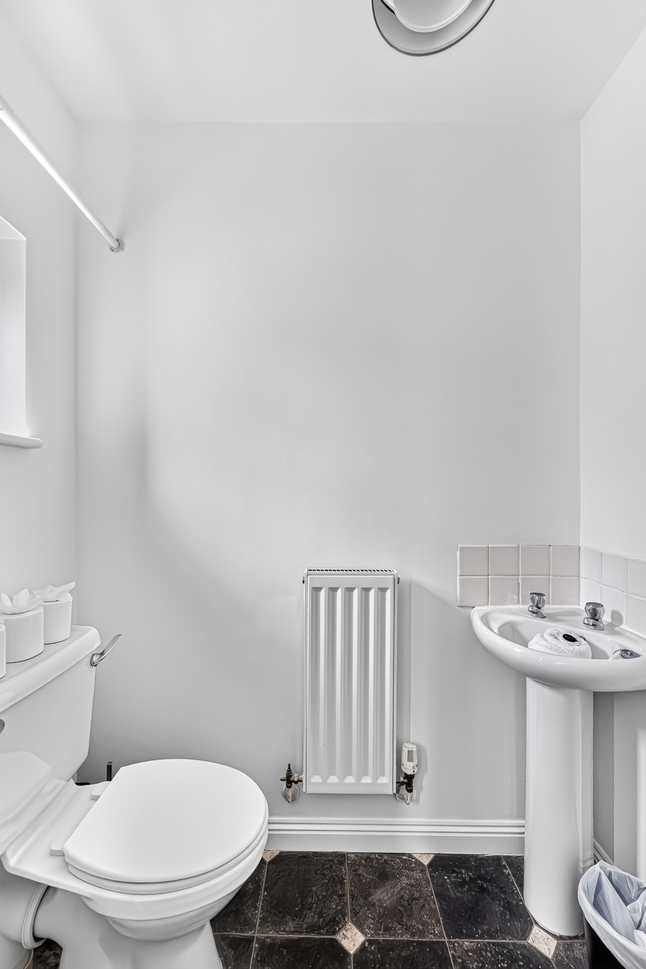 Nene House • Sleeps 5 • Free Parking • Super-Fast WiFi • Garden • Self-Check-In in 2 Nene Place - Property image 22 - VivreStays
