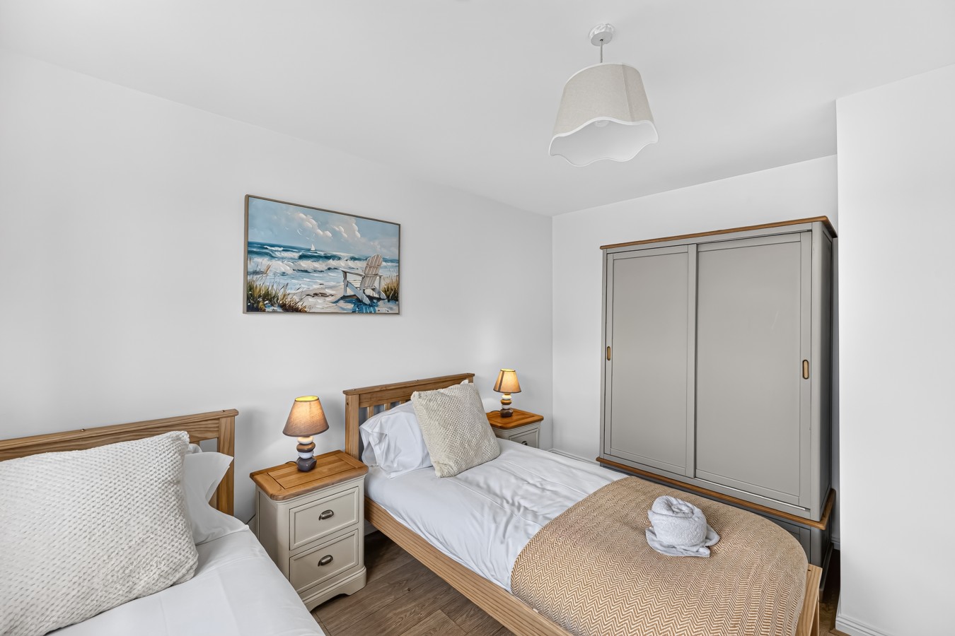 Nene House • Sleeps 5 • Free Parking • Super-Fast WiFi • Garden • Self-Check-In in 2 Nene Place - Property image 3 - VivreStays