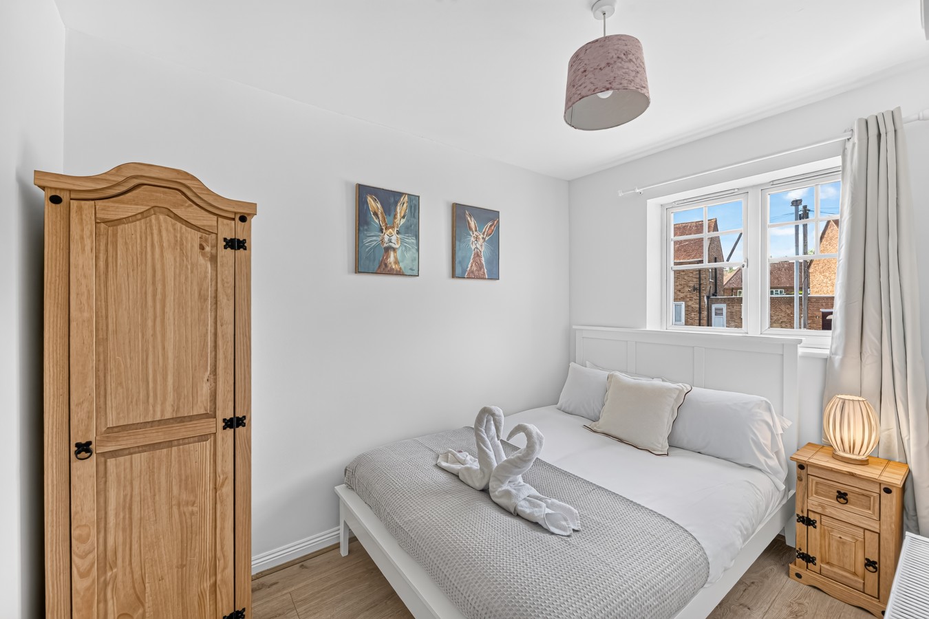 Nene House • Sleeps 5 • Free Parking • Super-Fast WiFi • Garden • Self-Check-In in 2 Nene Place - Property image 8 - VivreStays