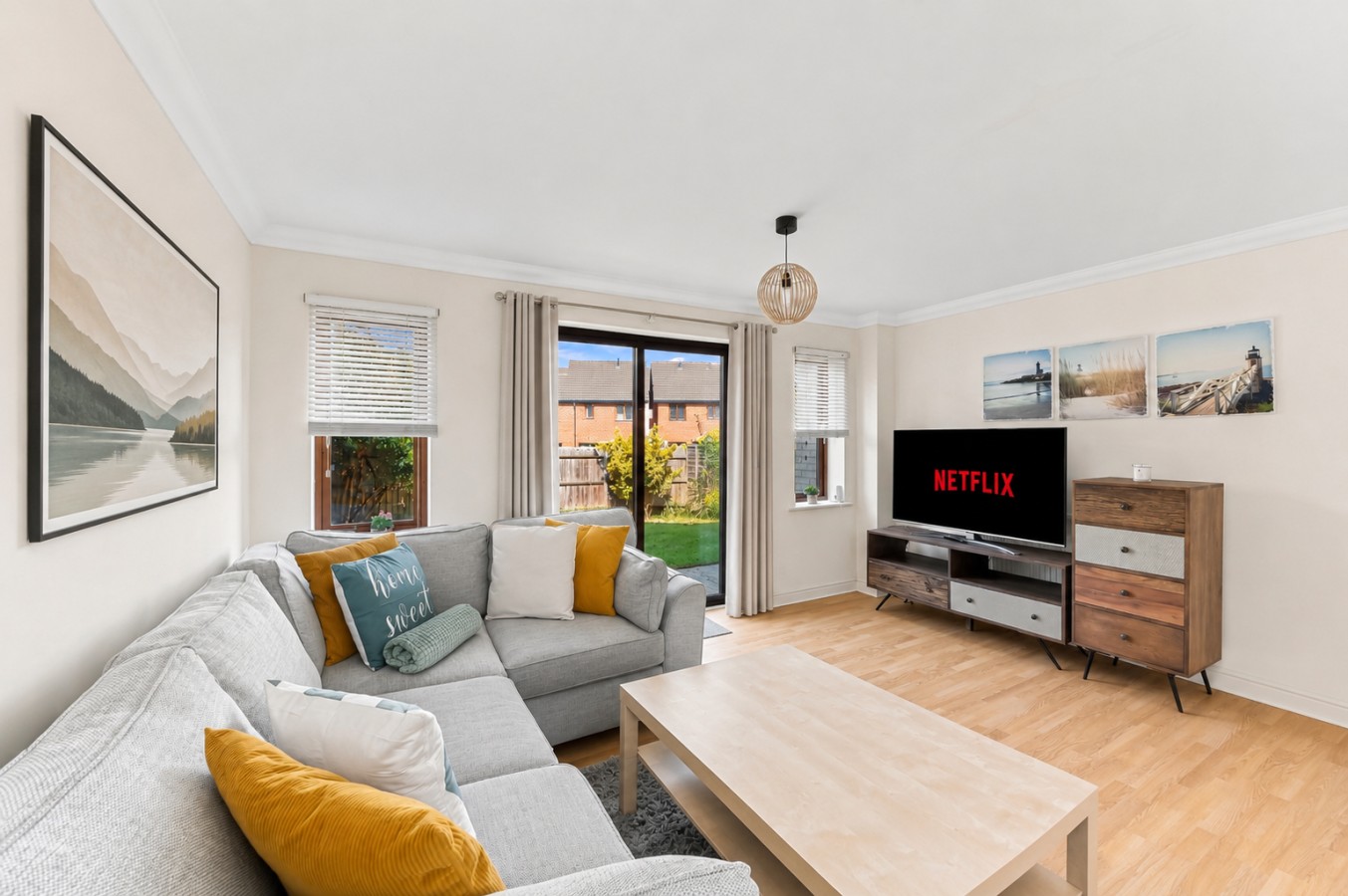 Charming 3BR House • Sleeps 5 • Driveway Parking • Fast Wifi • Work Desk • Fast Wifi in 13 Corris Court - Property image 13 - VivreStays