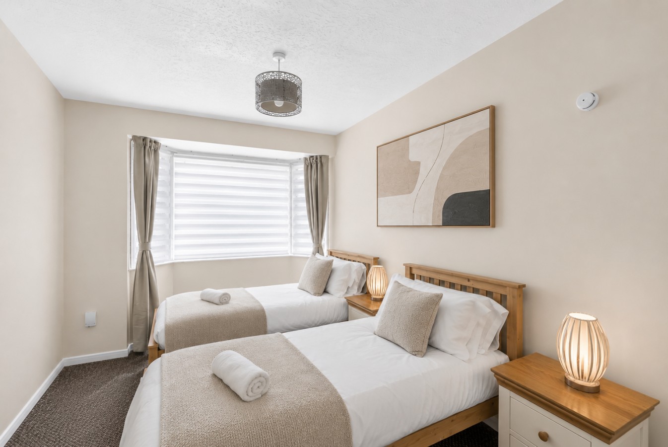 Central & Stylish House • Free Parking • Super-Fast Wifi • Smart TV • Garden • Self-Check-In in 160 Rothersthorpe Road - Property image 8 - VivreStays