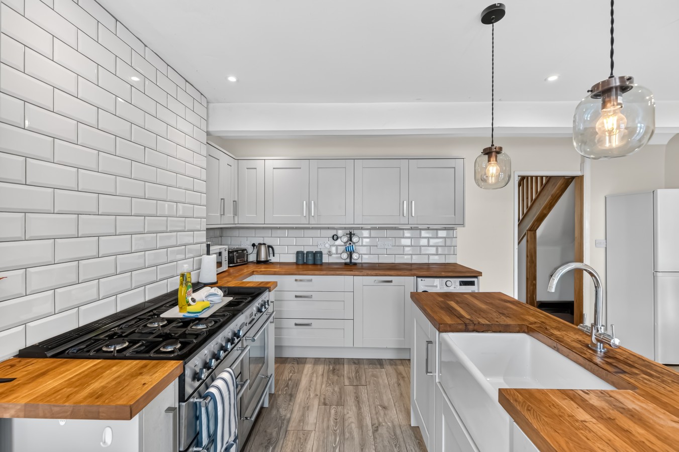 Central & Stylish House • Free Parking • Super-Fast Wifi • Smart TV • Garden • Self-Check-In in 160 Rothersthorpe Road - Property image 19 - VivreStays
