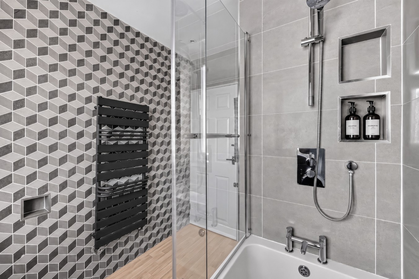 Central & Stylish House • Free Parking • Super-Fast Wifi • Smart TV • Garden • Self-Check-In in 160 Rothersthorpe Road - Property image 7 - VivreStays