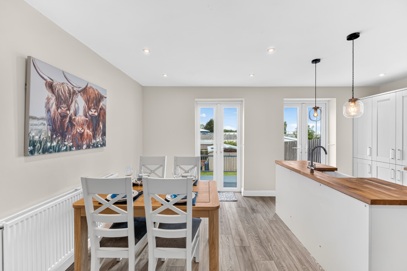 Central & Stylish House • Free Parking • Super-Fast Wifi • Smart TV • Garden • Self-Check-In in 160 Rothersthorpe Road - Property image 21 - VivreStays