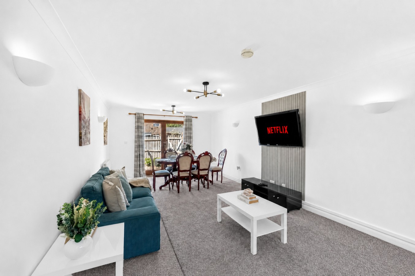 Detached 4BR House in Monkston Park • Driveway Parking • Work Desk • Super-Fast WiFi • Smart TVs • Self-Check-In in 9 Goldhawk - Property image 17 - VivreStays