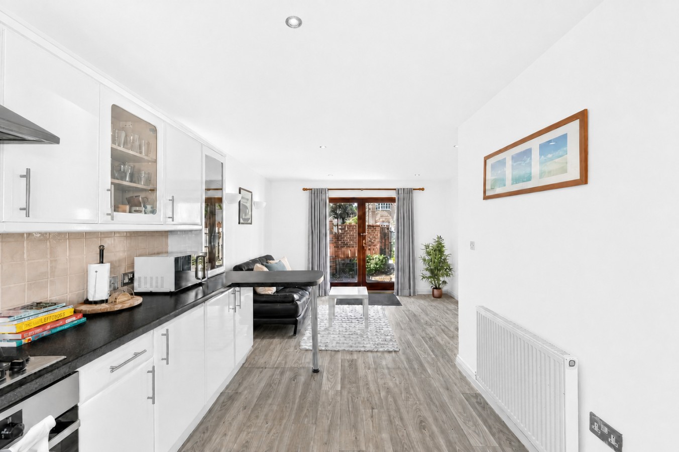 Detached 4BR House in Monkston Park • Driveway Parking • Work Desk • Super-Fast WiFi • Smart TVs • Self-Check-In in 9 Goldhawk - Property image 24 - VivreStays