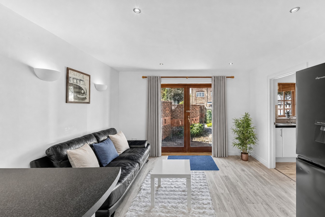 Detached 4BR House in Monkston Park • Driveway Parking • Work Desk • Super-Fast WiFi • Smart TVs • Self-Check-In in 9 Goldhawk - Property image 25 - VivreStays