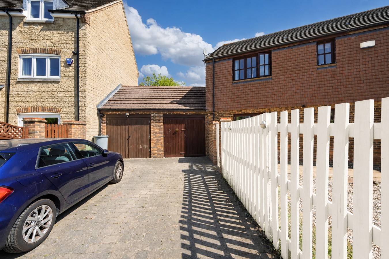 Detached 4BR House in Monkston Park • Driveway Parking • Work Desk • Super-Fast WiFi • Smart TVs • Self-Check-In in 9 Goldhawk - Property image 34 - VivreStays