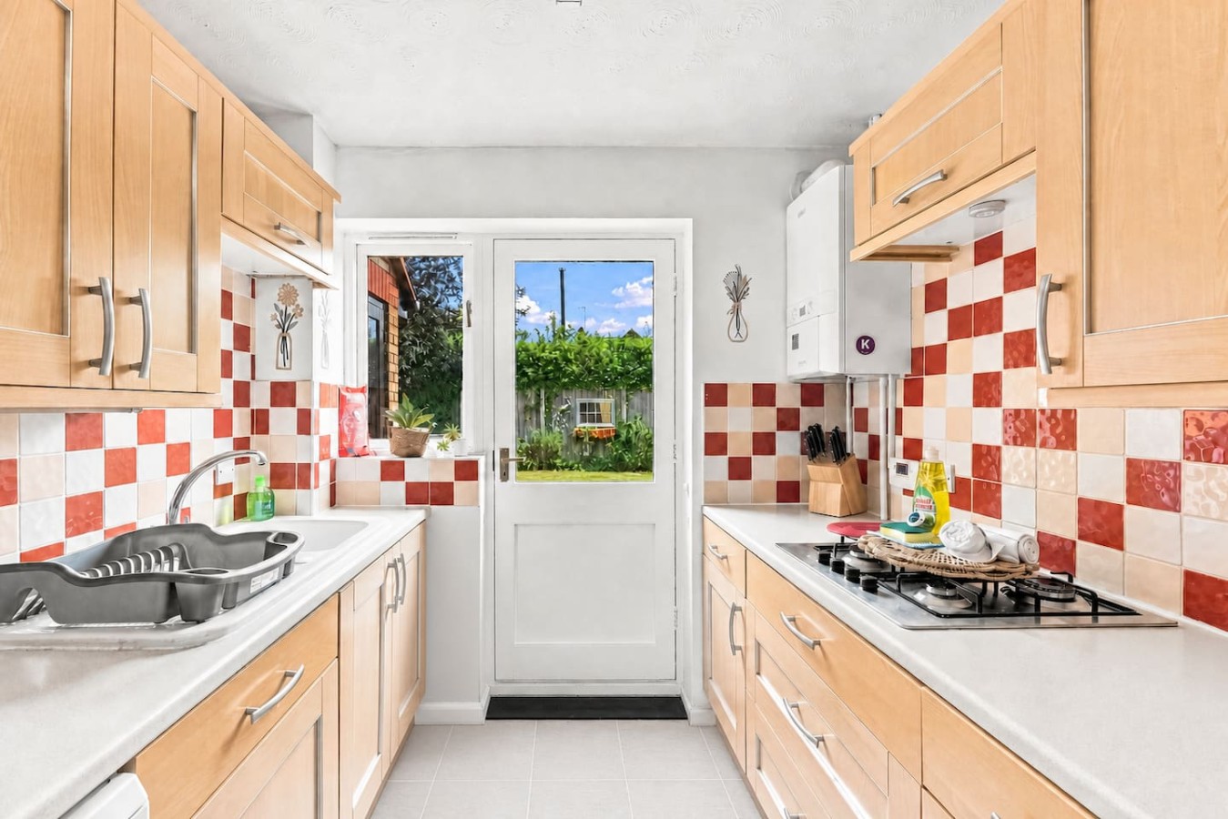 Wavendon House • Driveway Parking • Workspace • Smart TVs • Super-Fast Wifi • Self-Check In in 12 Burano Grove - Property image 17 - VivreStays