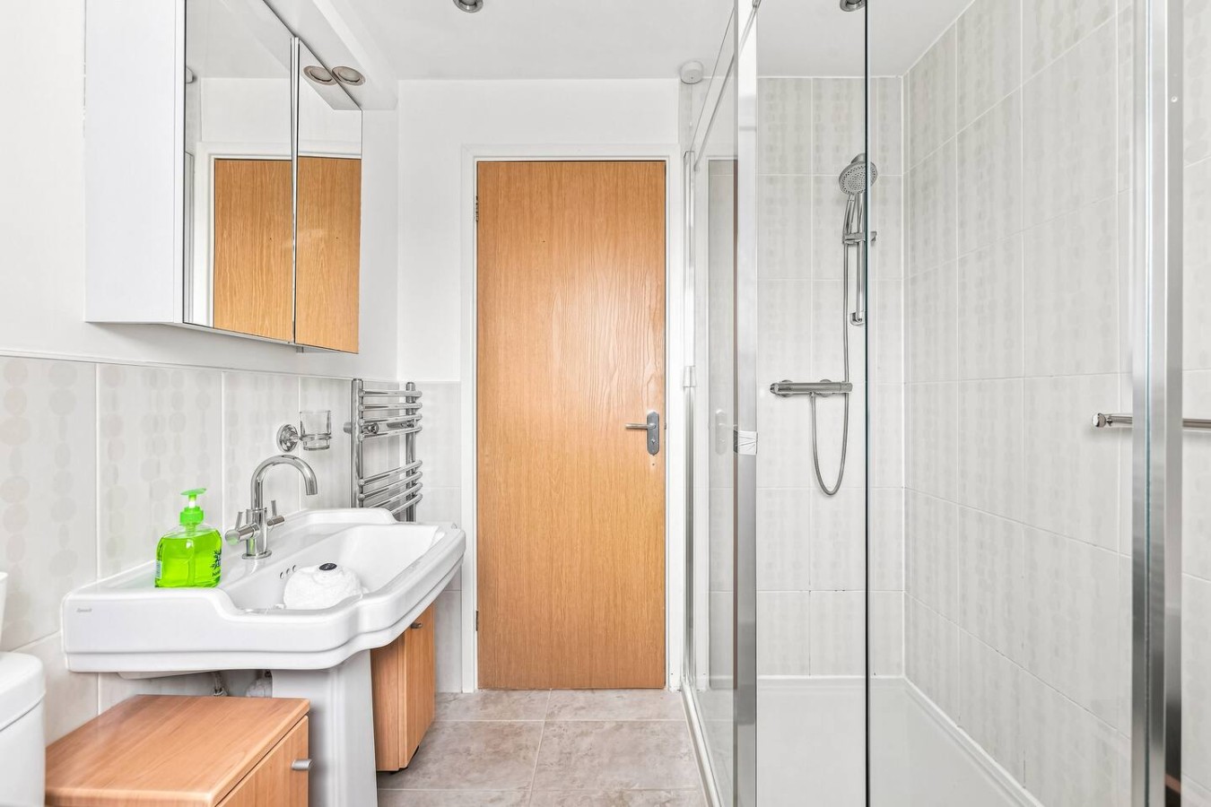 Wavendon House • Driveway Parking • Workspace • Smart TVs • Super-Fast Wifi • Self-Check In in 12 Burano Grove - Property image 6 - VivreStays