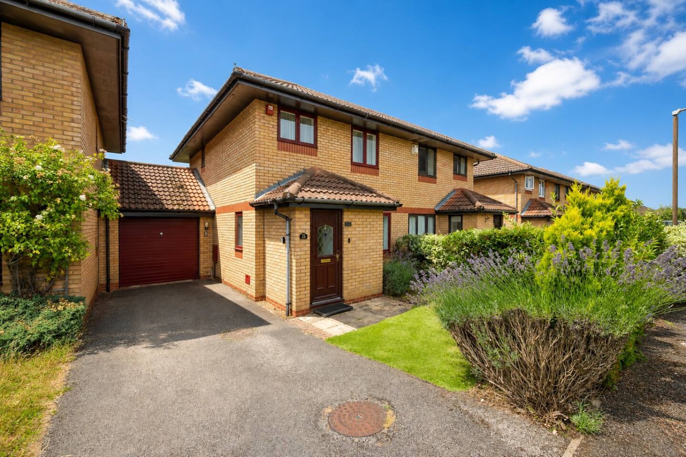 Wavendon House • Driveway Parking • Workspace • Smart TVs • Super-Fast Wifi • Self-Check In in 12 Burano Grove - Property image 23 - VivreStays
