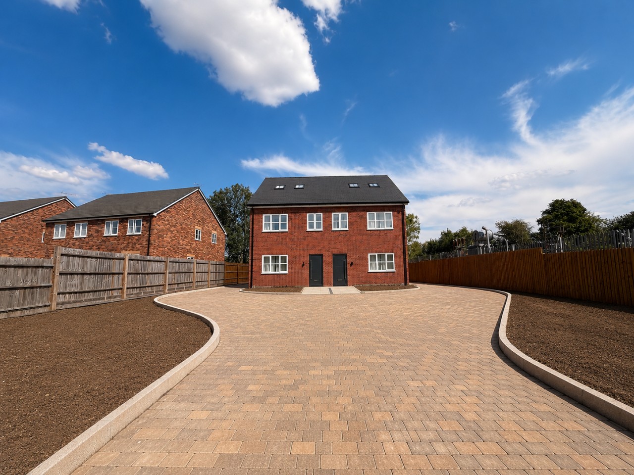 The Riverside • 4 BR 4 Bath • New Build House • Sleeps 7 • Driveway Parking in High Street - Property image 30 - VivreStays