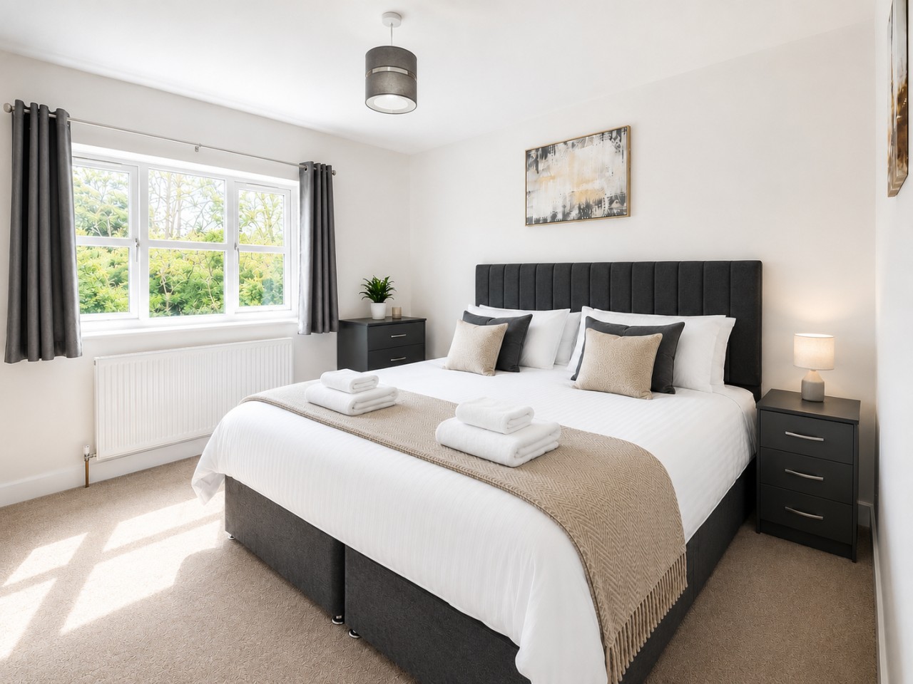 The Riverside • 4 BR 4 Bath • New Build House • Sleeps 7 • Driveway Parking in High Street - Property image 3 - VivreStays