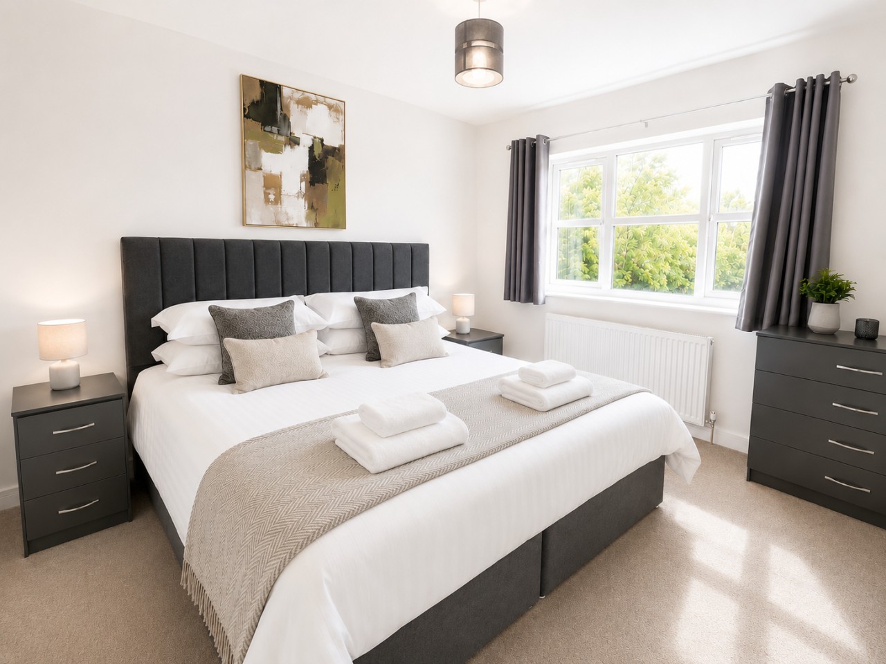 The Riverside • 4 BR 4 Bath • New Build House • Sleeps 7 • Driveway Parking in High Street - Property image 8 - VivreStays