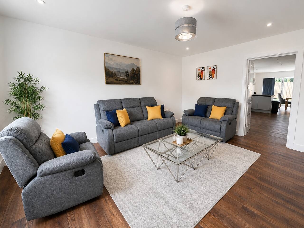 The Hayloft • 4 Bedroom 4 Bathroom • New Build House • Sleeps 7 • Driveway Parking in High Street - Property image 20 - VivreStays
