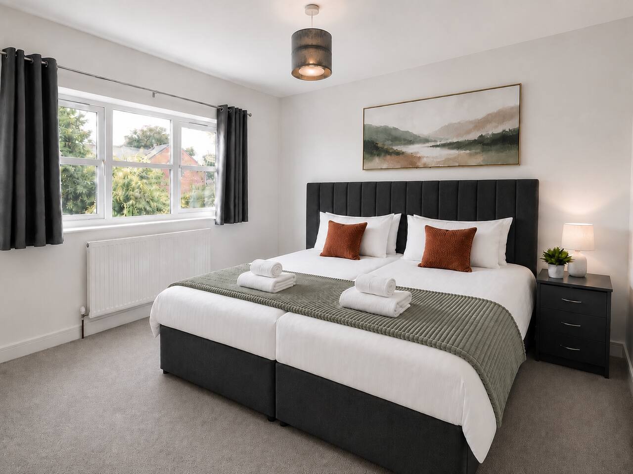 The Hayloft • 4 Bedroom 4 Bathroom • New Build House • Sleeps 7 • Driveway Parking in High Street - Property image 8 - VivreStays