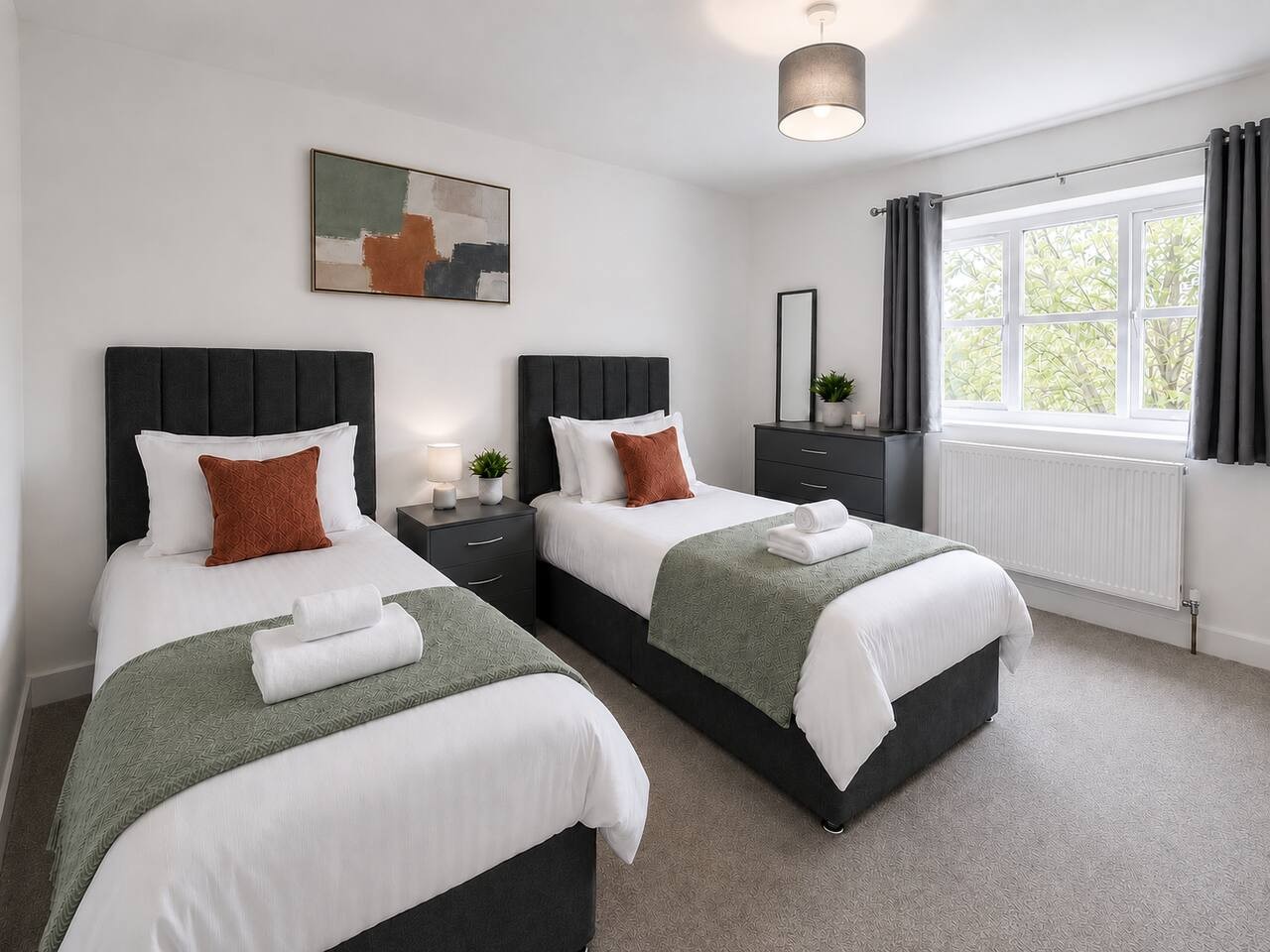 The Hayloft • 4 Bedroom 4 Bathroom • New Build House • Sleeps 7 • Driveway Parking in High Street - Property image 2 - VivreStays