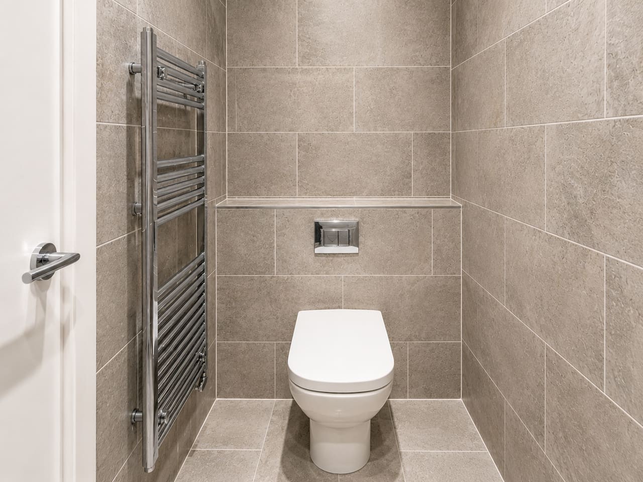 8 BR • 8 Bath • Sleeps 14 • Driveway Location • Cul-De-Sac • Work Desk • Smart TV in High Street - Property image 20 - VivreStays