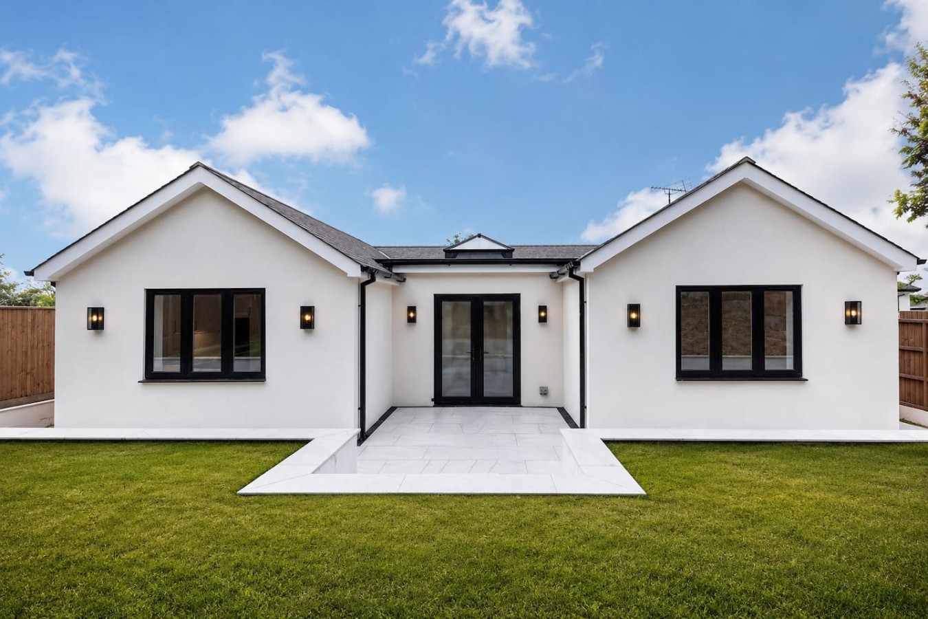 Brand New • Bungalow • Driveway Parking • Office • Fast-WIFI • Smart TV • Self-Check-In in 76 Ampthill Road - Property image 15 - VivreStays