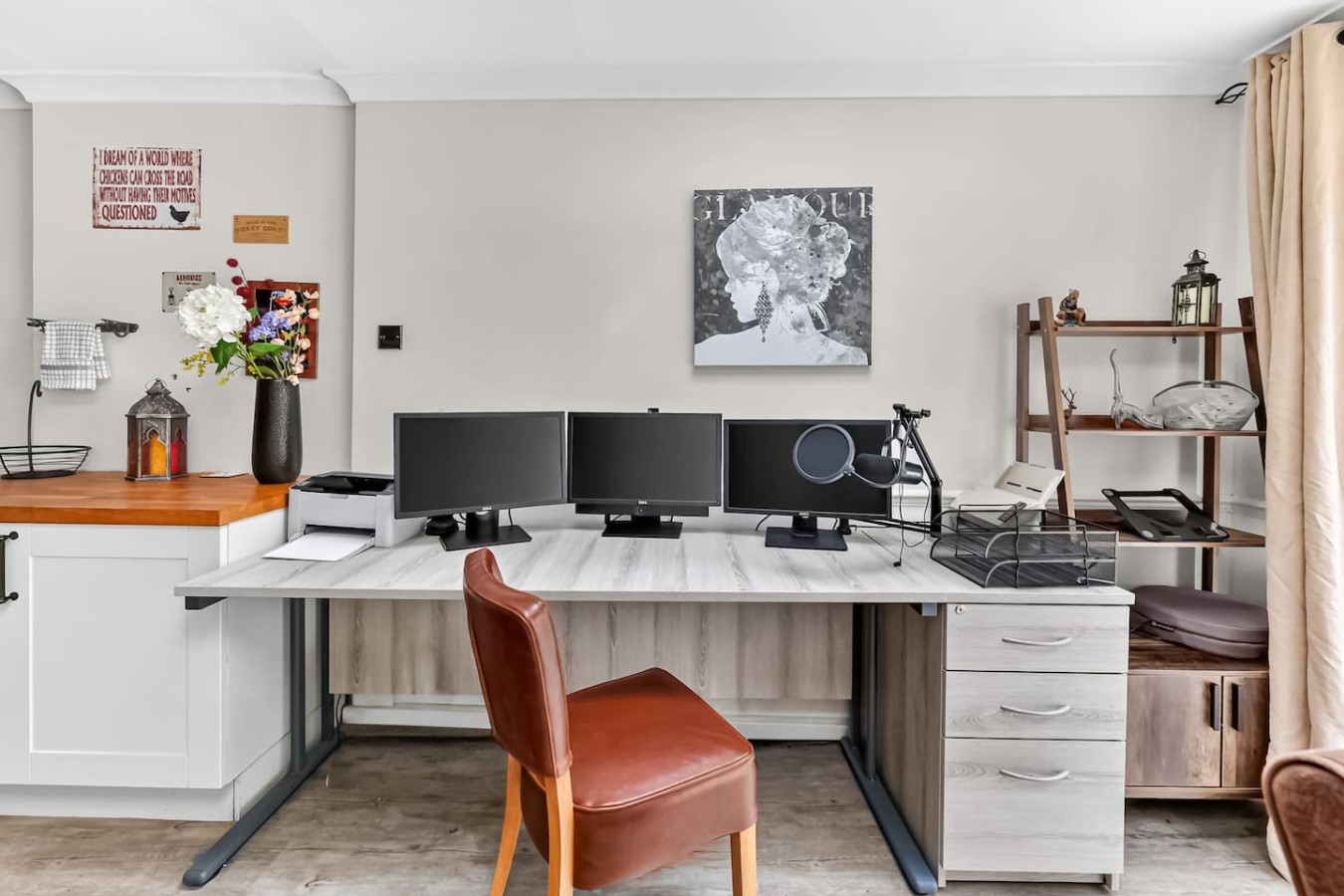 Waterside House • Close to City Centre • Sleeps 6 • Driveway Parking • Smart TVs in Bedrooms • Fast Wifi • Work Desk • Self-Check-In in 99 Waterside - Property image 29 - VivreStays