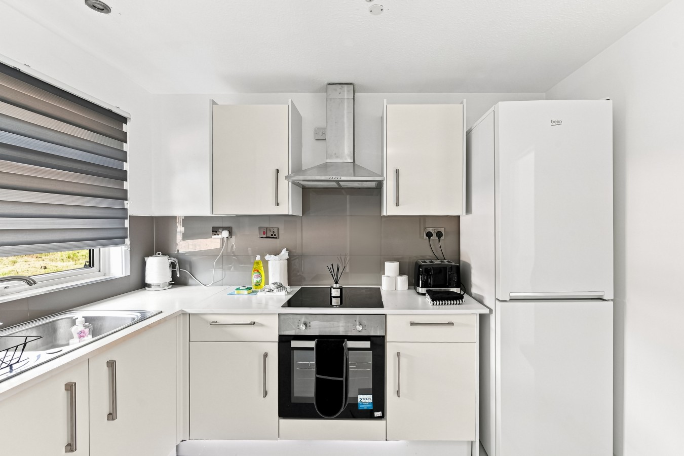 Arbour House • Sleeps 5 • Free Parking • Spacious Garden • Fast Wifi • Smart TV • Self-Check-In in 2 Arbour View Court - Property image 17 - VivreStays