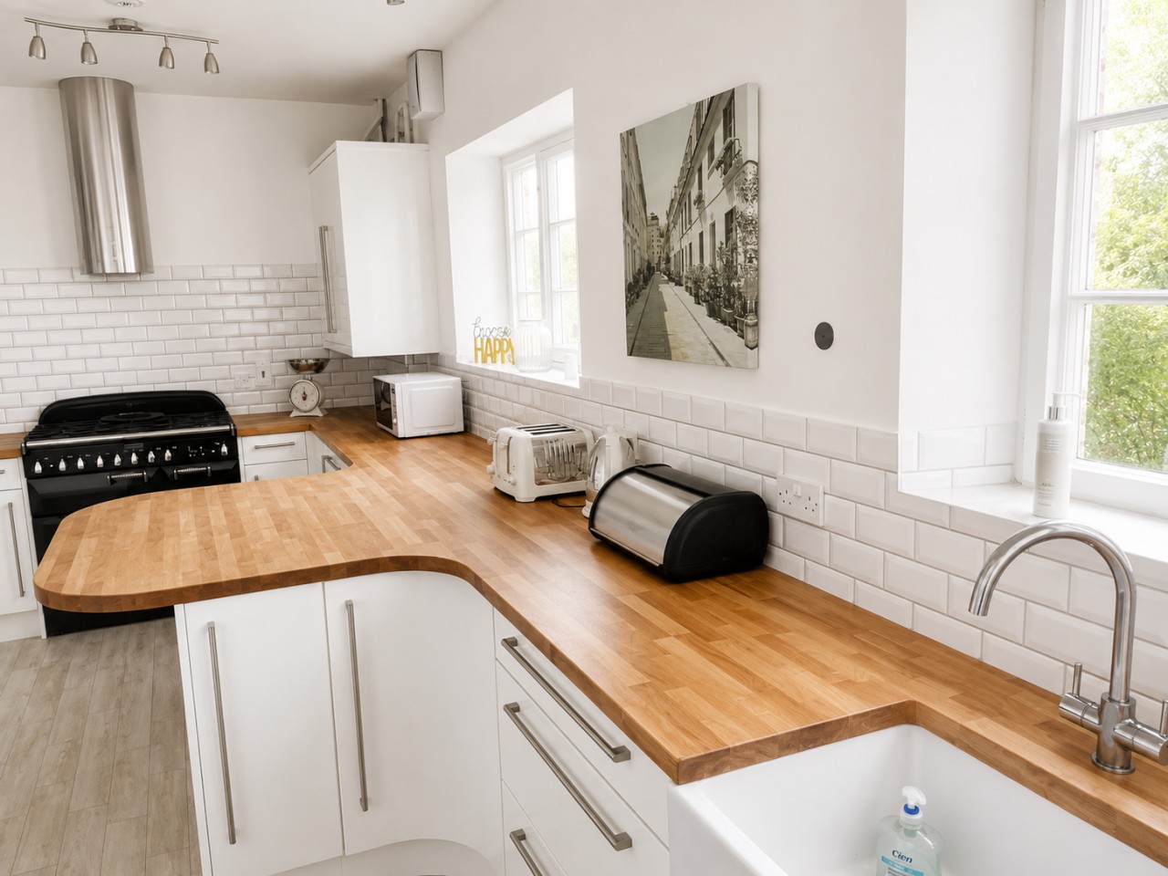 The Mill | Grade II House | Wi-Fi | Gated Parking in Wolverton Mill, Wolverton, Milton Keynes, UK - Property image 10 - VivreStays