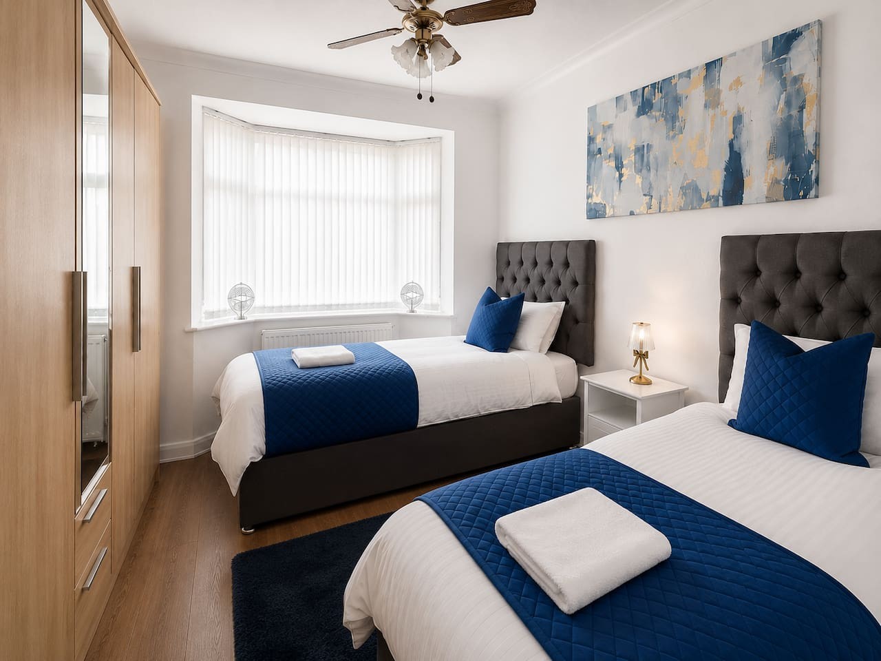 Cosy Bungalow | Sleeps 7 | Free Hot Tub and WiFi in 296 Nel Pan Lane - Property image 6 - VivreStays