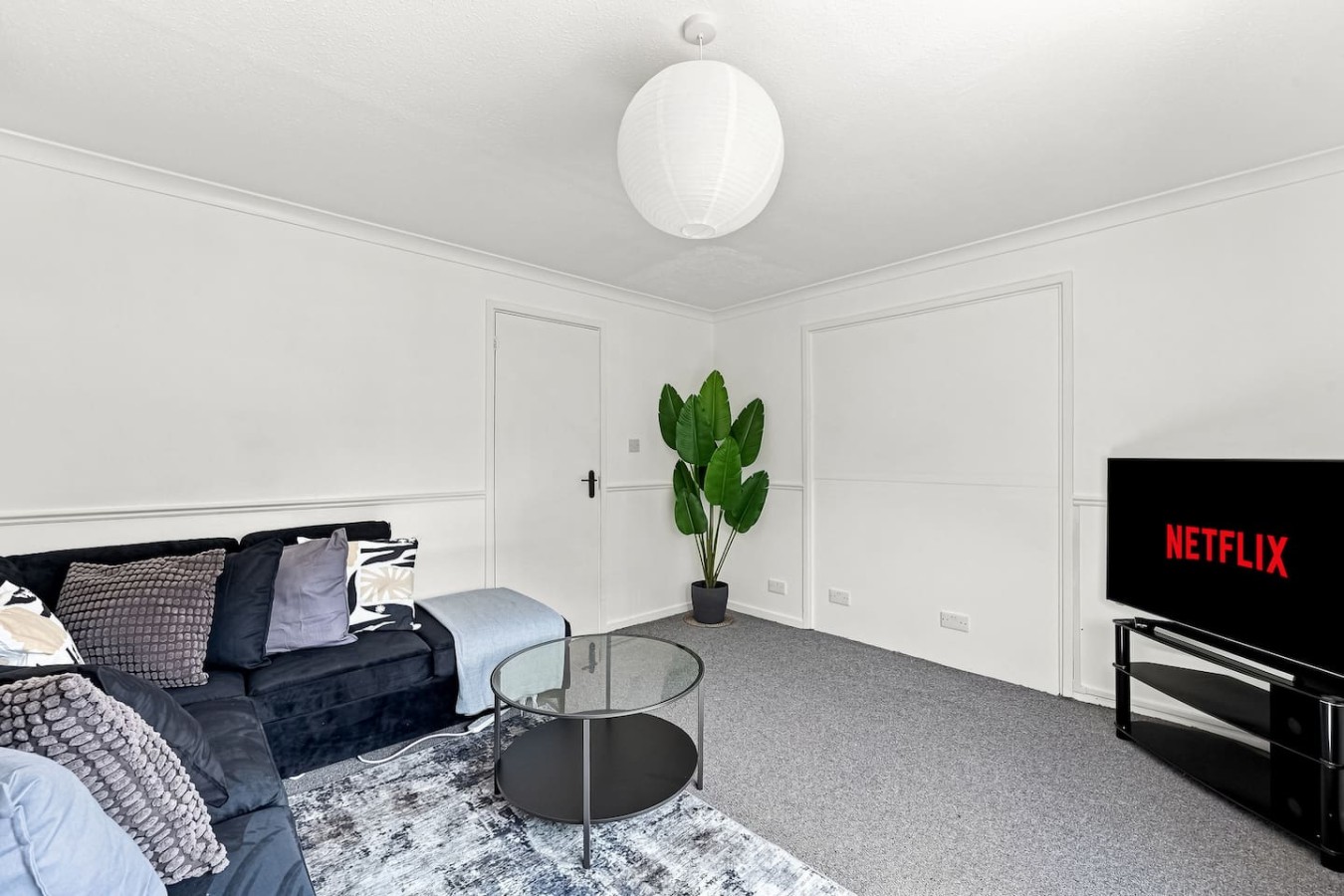 Arbour View Houses • 6 Bedrooms • Sleeps 10 • FreeParking • Fast WiFi • Smart TVs • Self-Check-In in 2 Arbour View Court - Property image 46 - VivreStays
