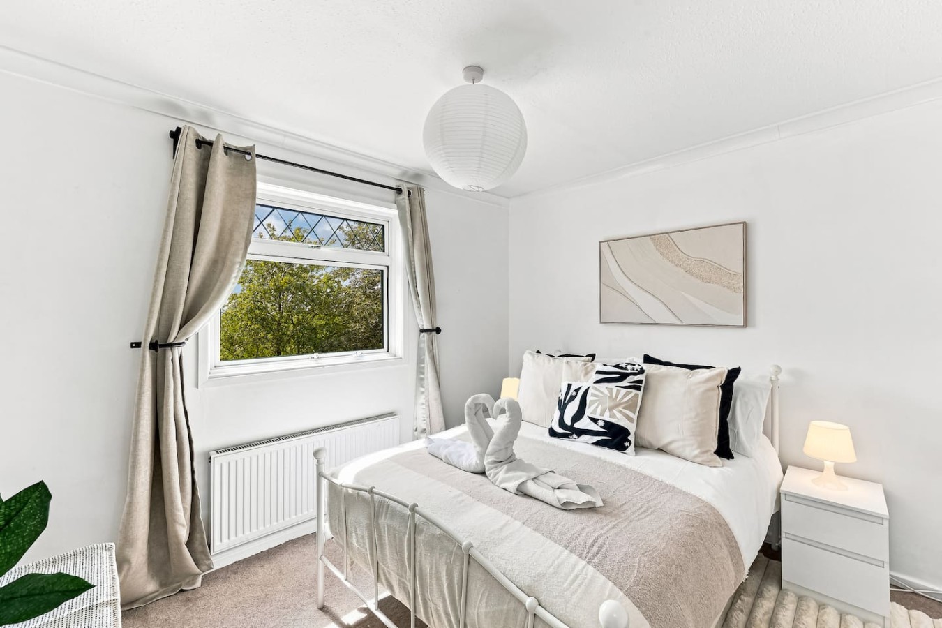 Arbour View Houses • 6 Bedrooms • Sleeps 10 • FreeParking • Fast WiFi • Smart TVs • Self-Check-In in 2 Arbour View Court - Property image 27 - VivreStays