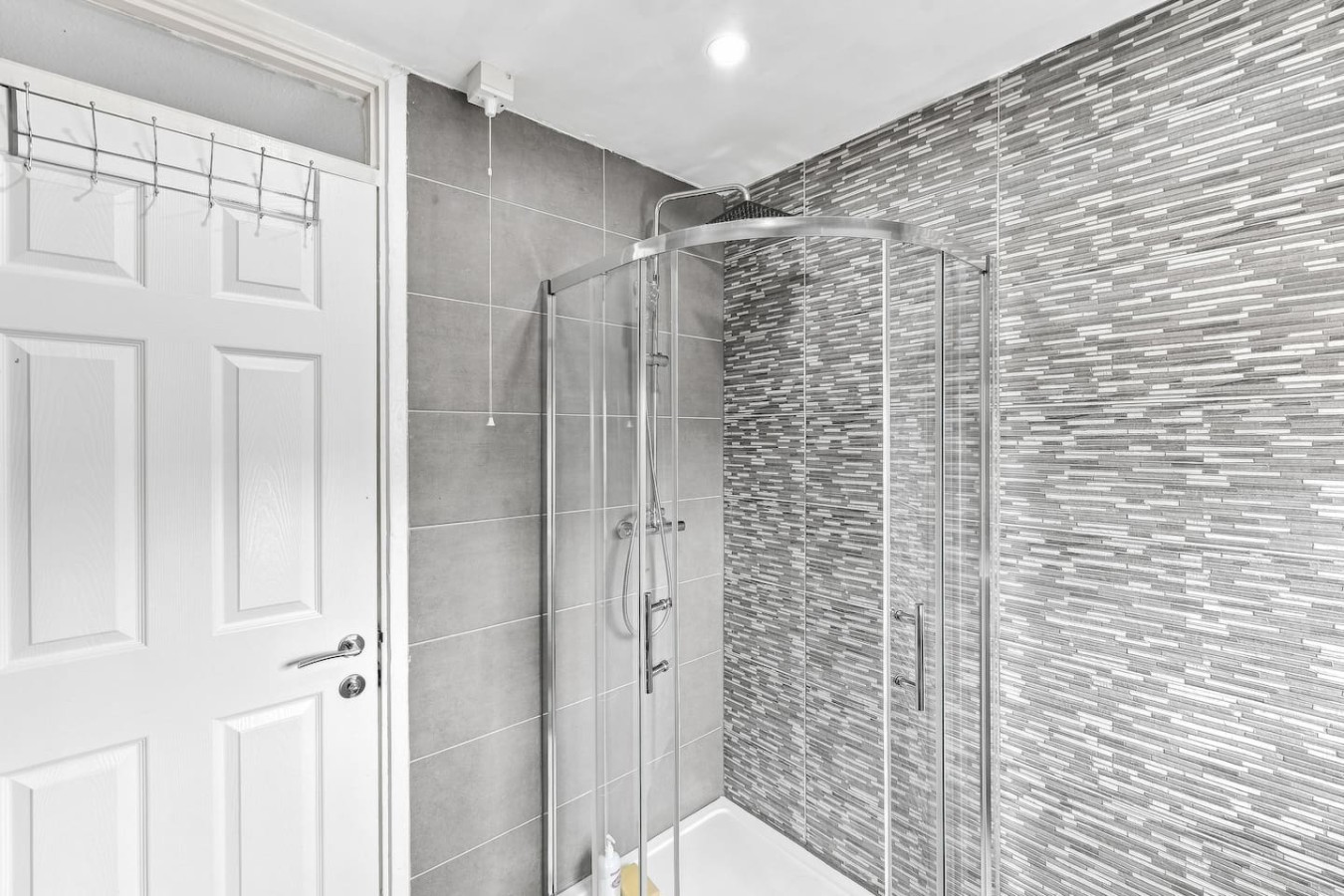 Arbour View Houses • 6 Bedrooms • Sleeps 10 • FreeParking • Fast WiFi • Smart TVs • Self-Check-In in 2 Arbour View Court - Property image 7 - VivreStays