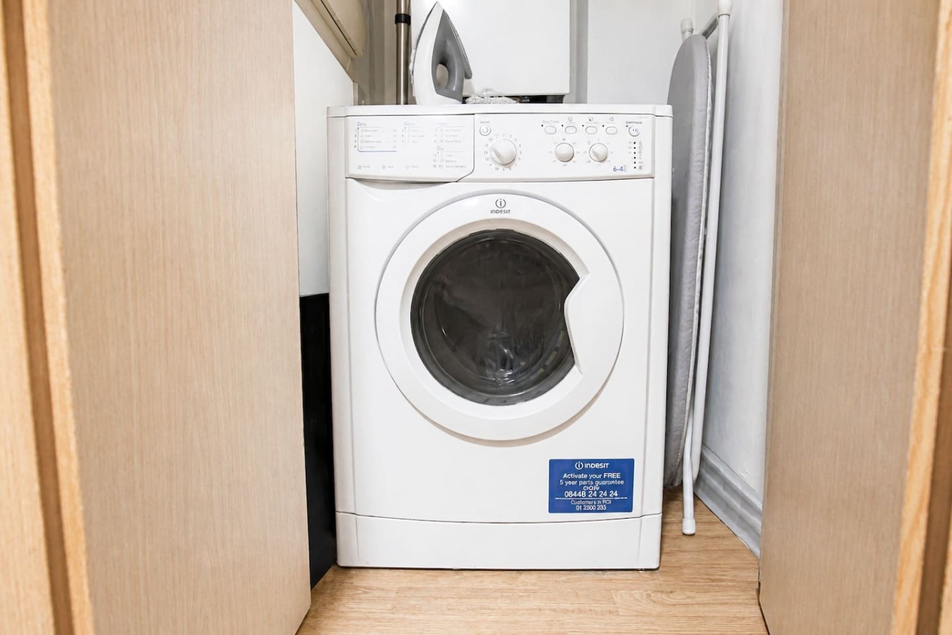Dakota Apartment @ The Hub • City Centre • Balcony • Free Parking • Work Desk • Fast Wifi • Self-Check-In in 50 Mortimer Square - Property image 10 - VivreStays