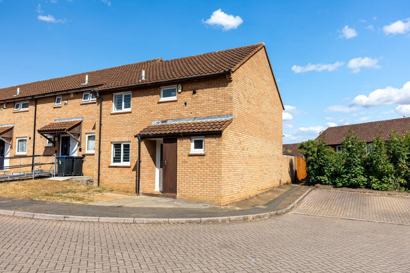 Candleford House • Newly Refurbished • Sleeps 5 • Free Parking • Fast Wifi • Smart TV • Self-Check-In in 10 Candleford - Property image 31 - VivreStays