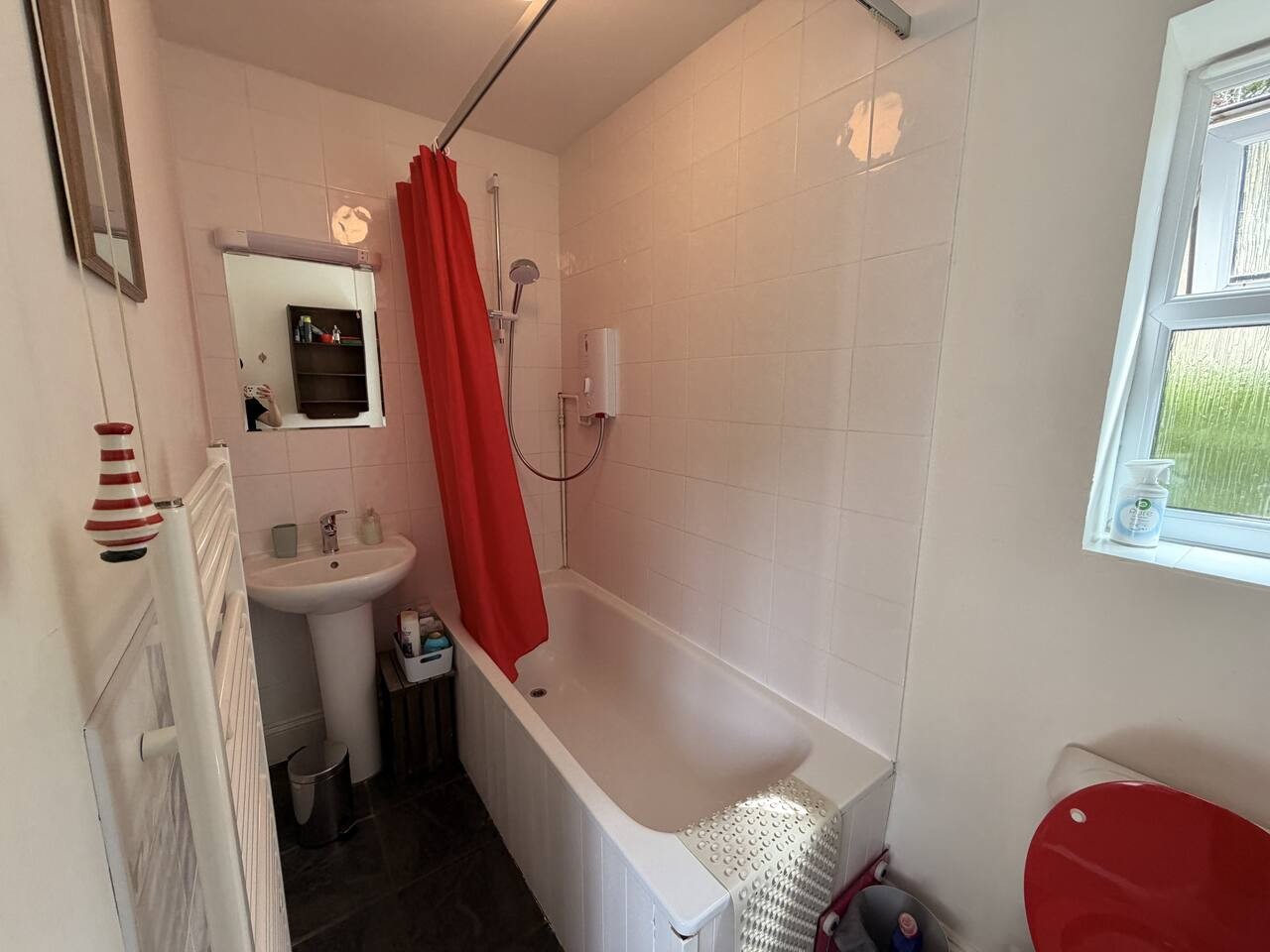 The Robins by Yoko Property in 66 Peachfield Road - Property image 14 - VivreStays