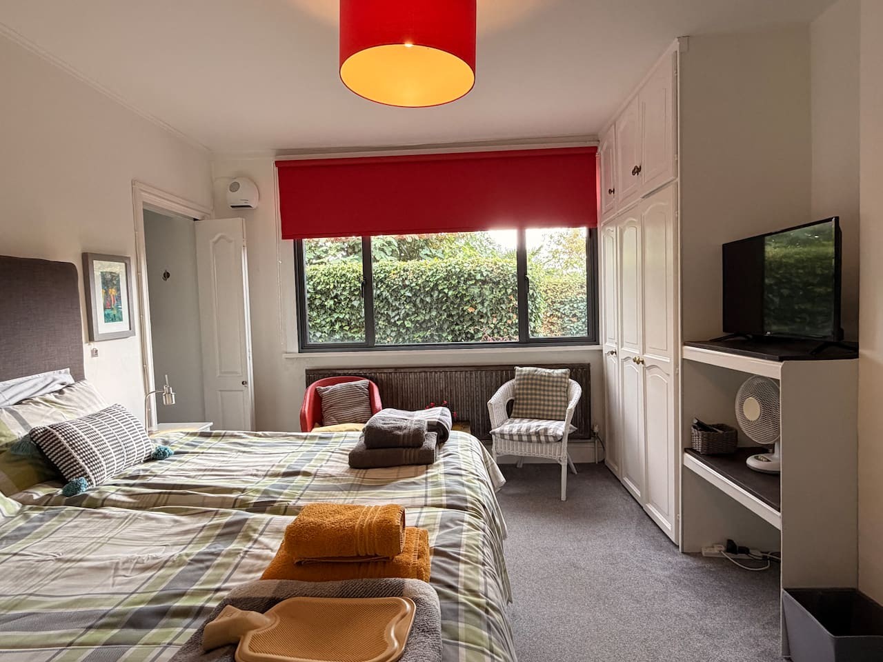 The Robins by Yoko Property in 66 Peachfield Road - Property image 8 - VivreStays