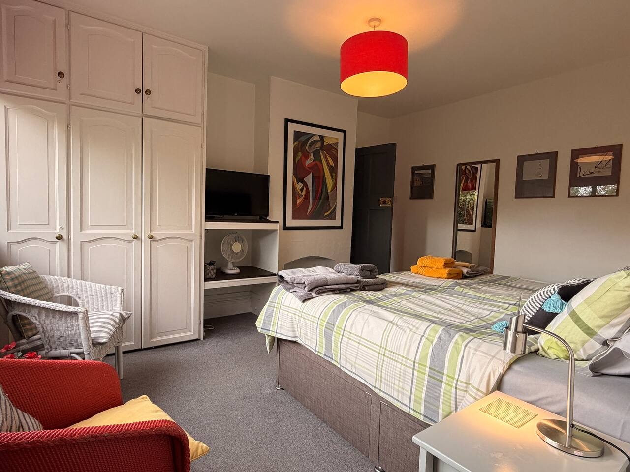 The Robins by Yoko Property in 66 Peachfield Road - Property image 9 - VivreStays