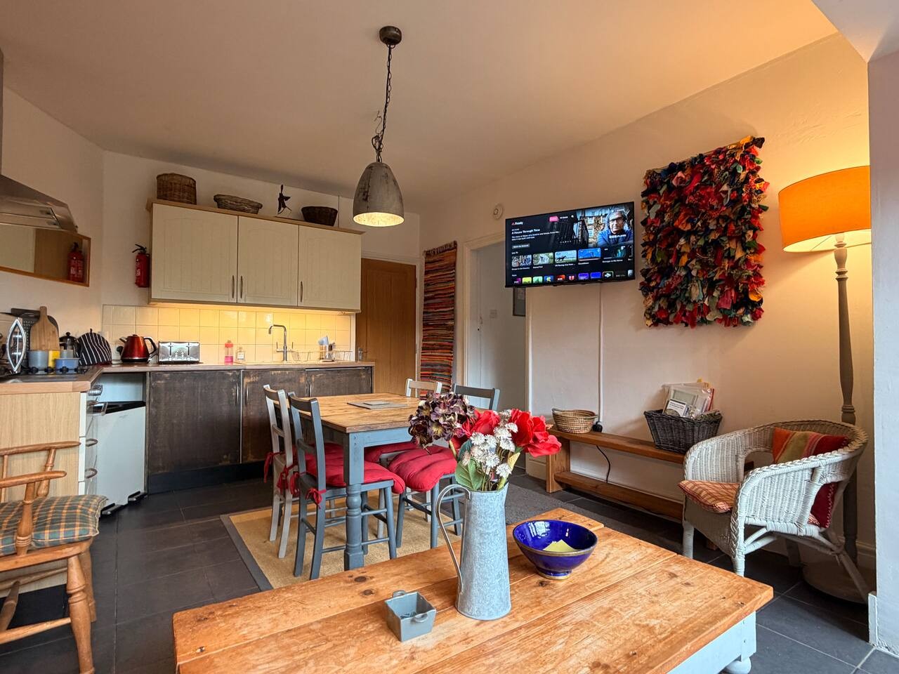 The Robins by Yoko Property in 66 Peachfield Road - Property image 6 - VivreStays