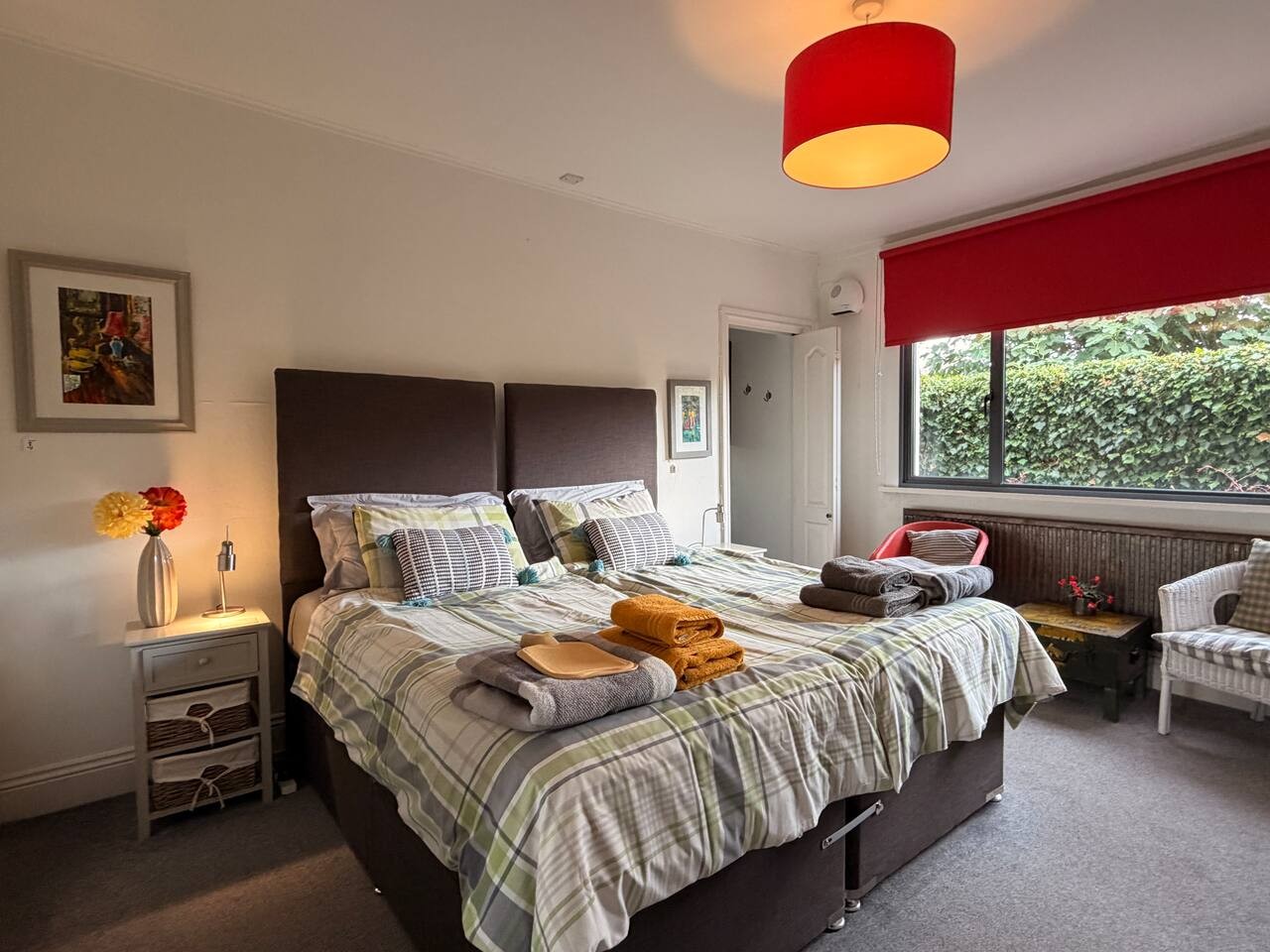 The Robins by Yoko Property in 66 Peachfield Road - Property image 7 - VivreStays