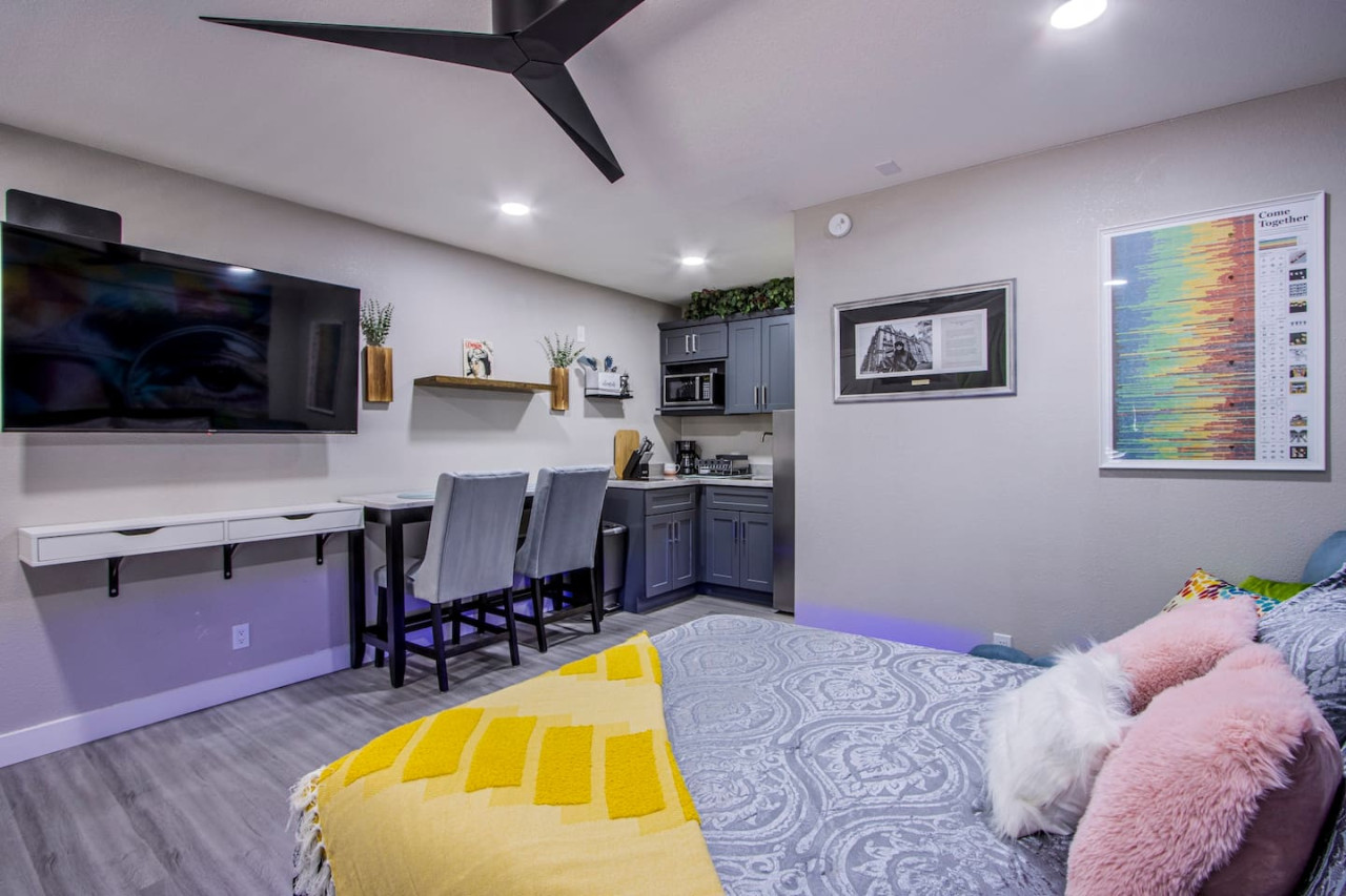 Inspired Studio Loft in the Cultural Arts District - Photo 5