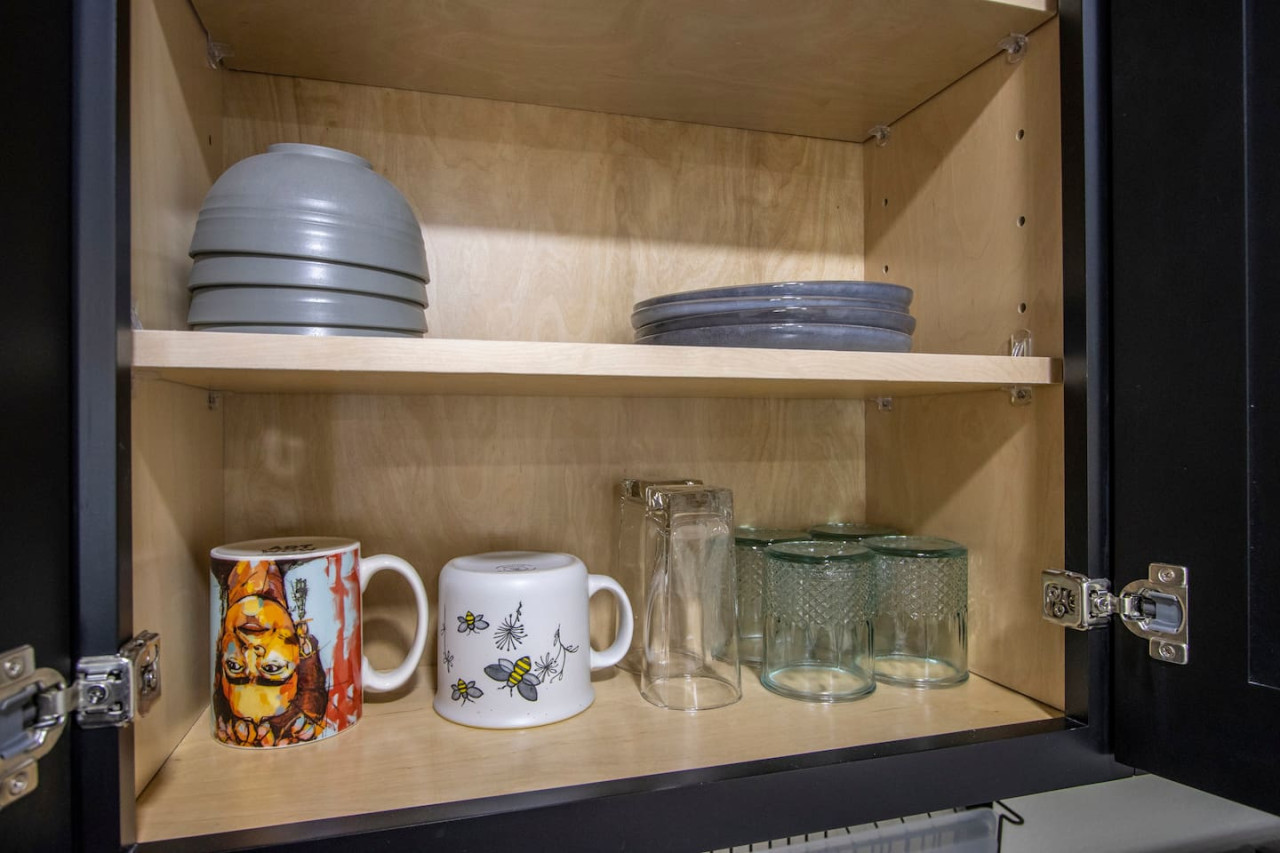 Vibrant Downtown Arts Vibes Studio Loft - Photo 11