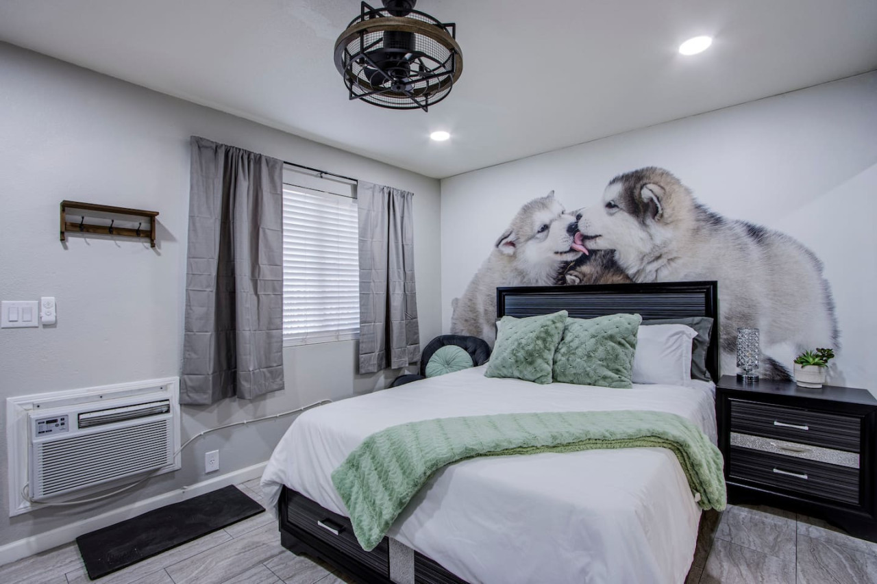 Cozy Studio Loft in the Cultural Arts District - Photo 3