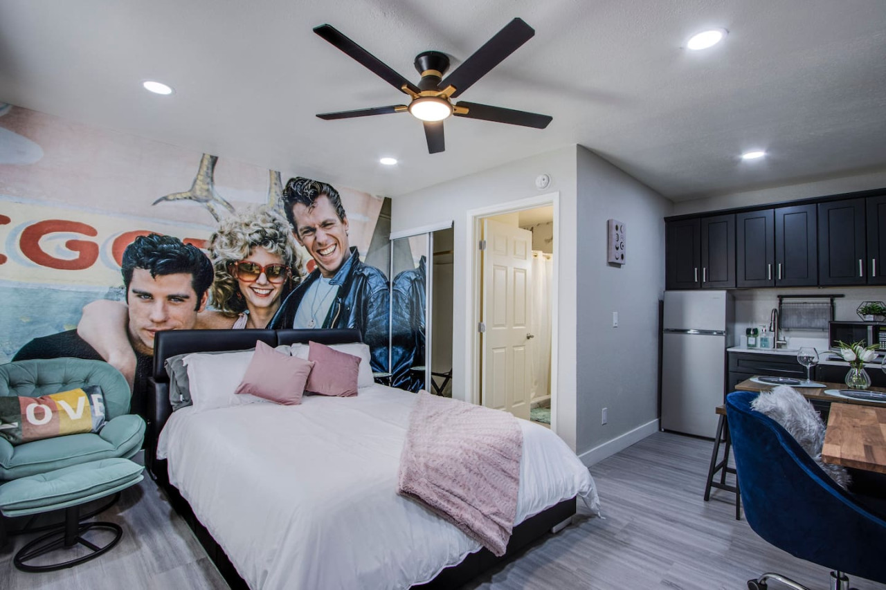 Vintage Charming Studio Loft - Arts District Gem - Photo 1