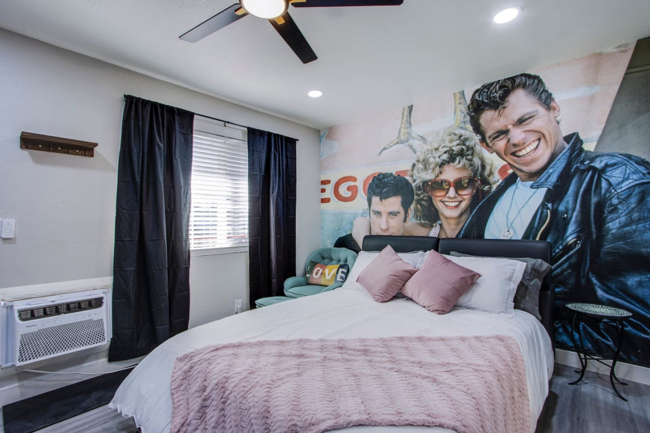 Vintage Charming Studio Loft - Arts District Gem - Photo 6