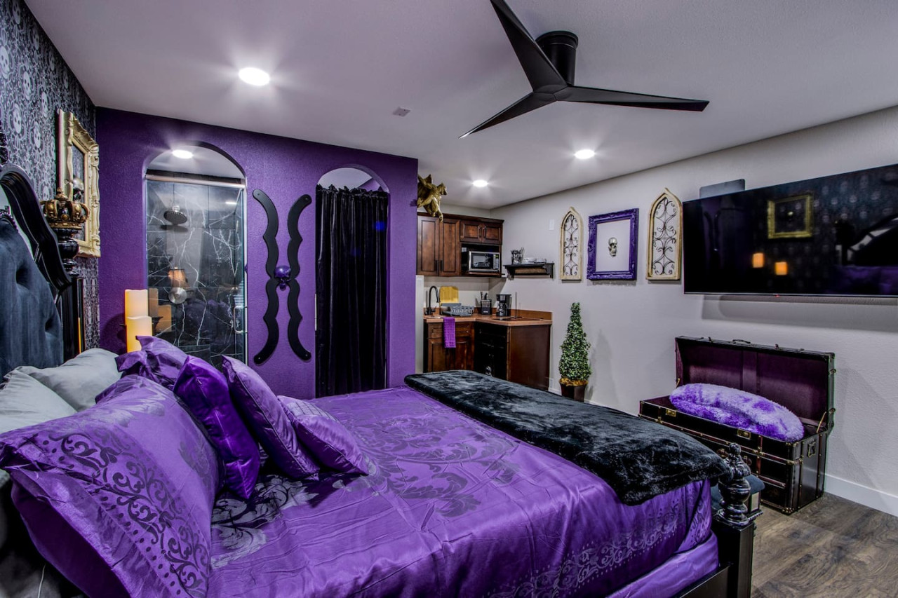 Unique Arts District Studio Loft - "The Raven" - Photo 1