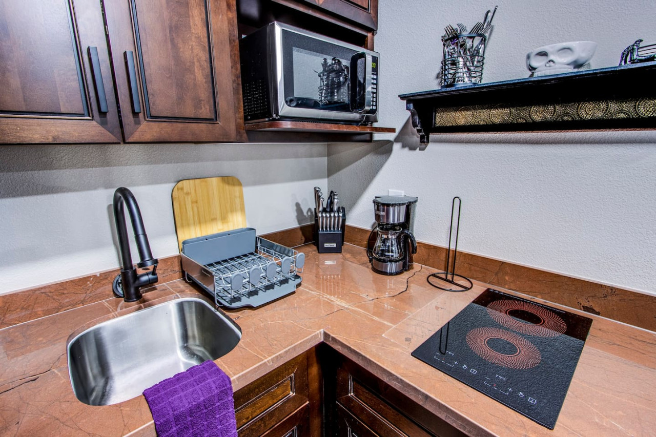 Unique Arts District Studio Loft - "The Raven" - Photo 11
