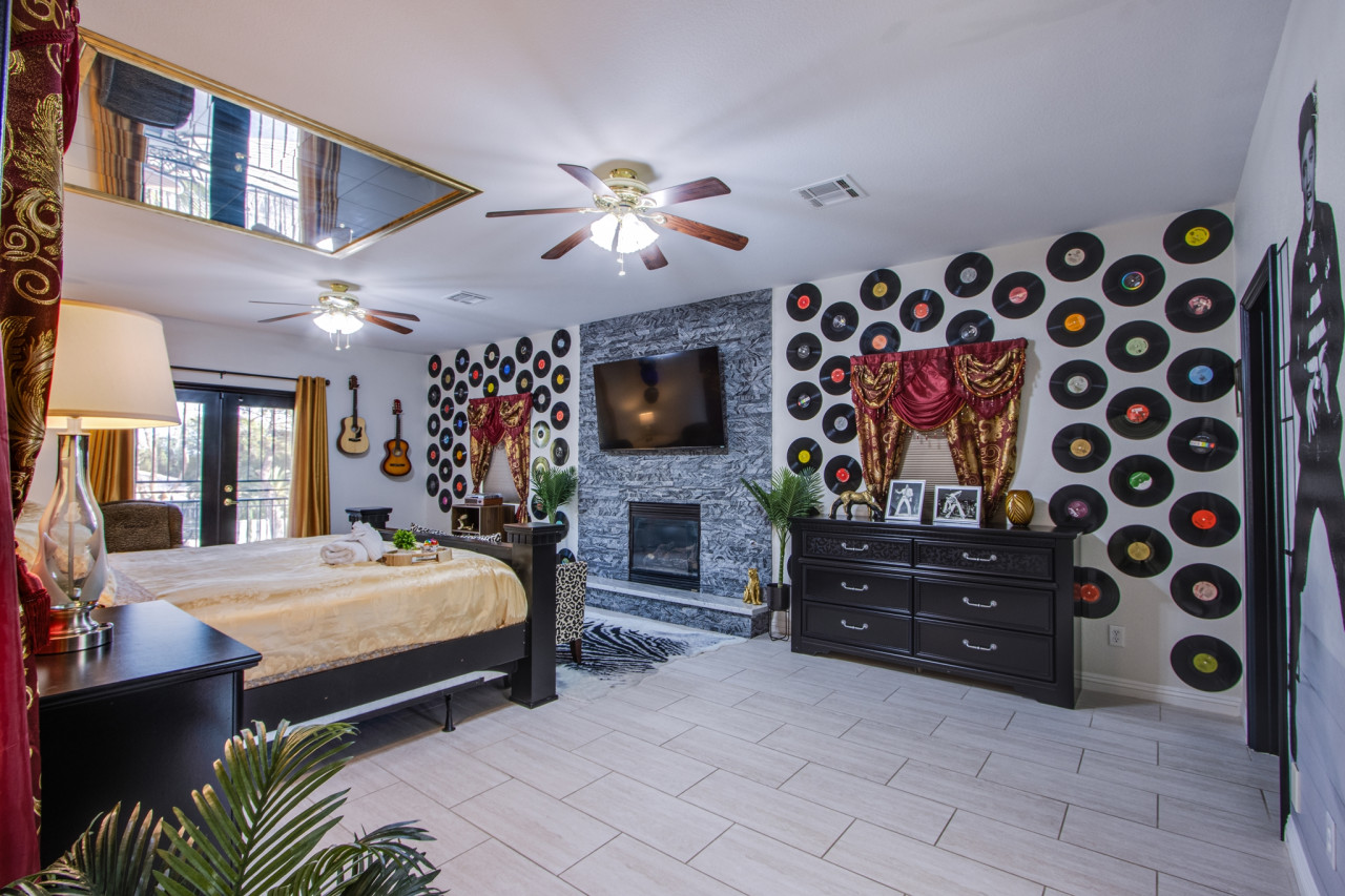 Experience the Vegas Royale, iconic themed Villa w/ pool