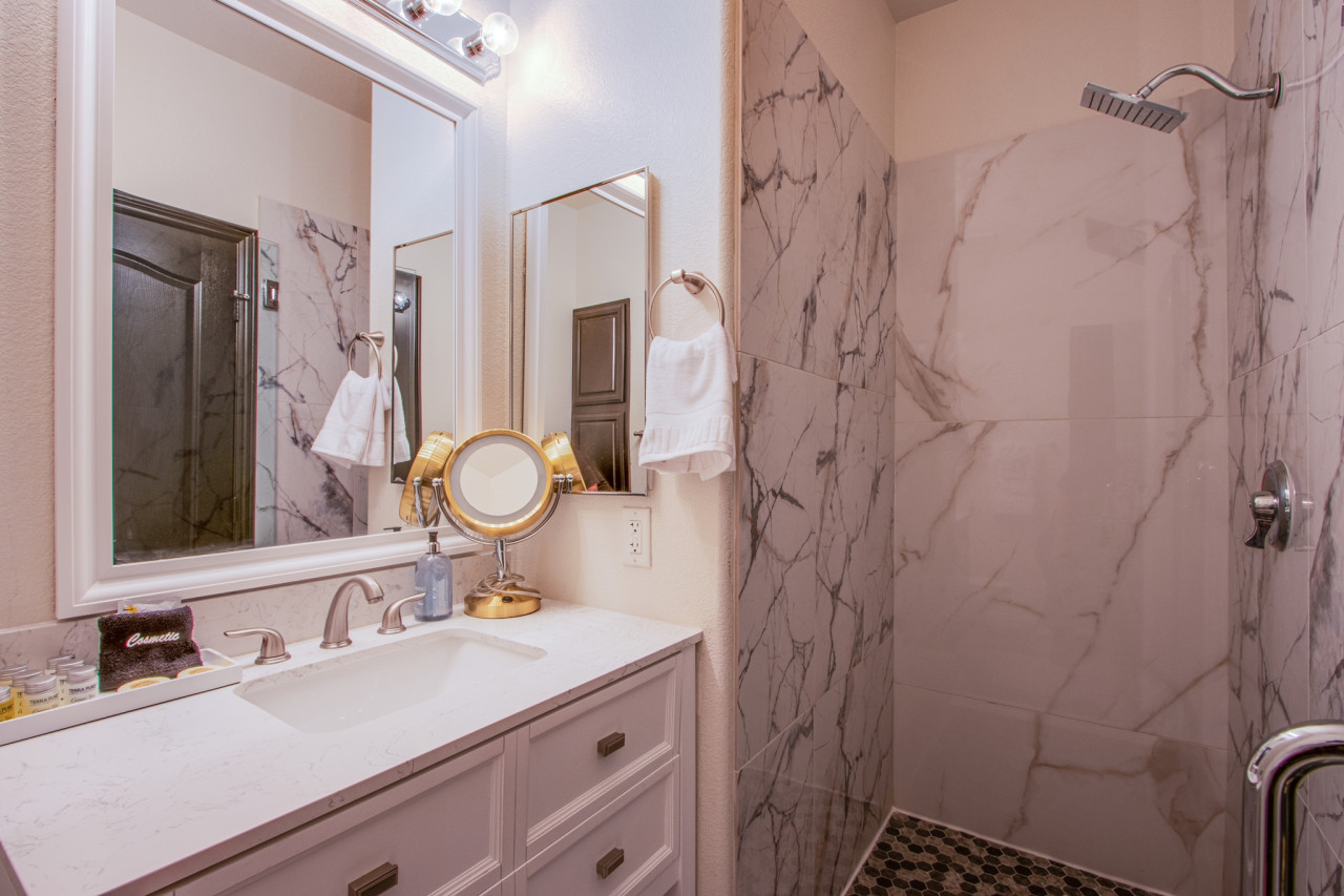 Experience the Vegas Royale, iconic themed Villa w/ pool
