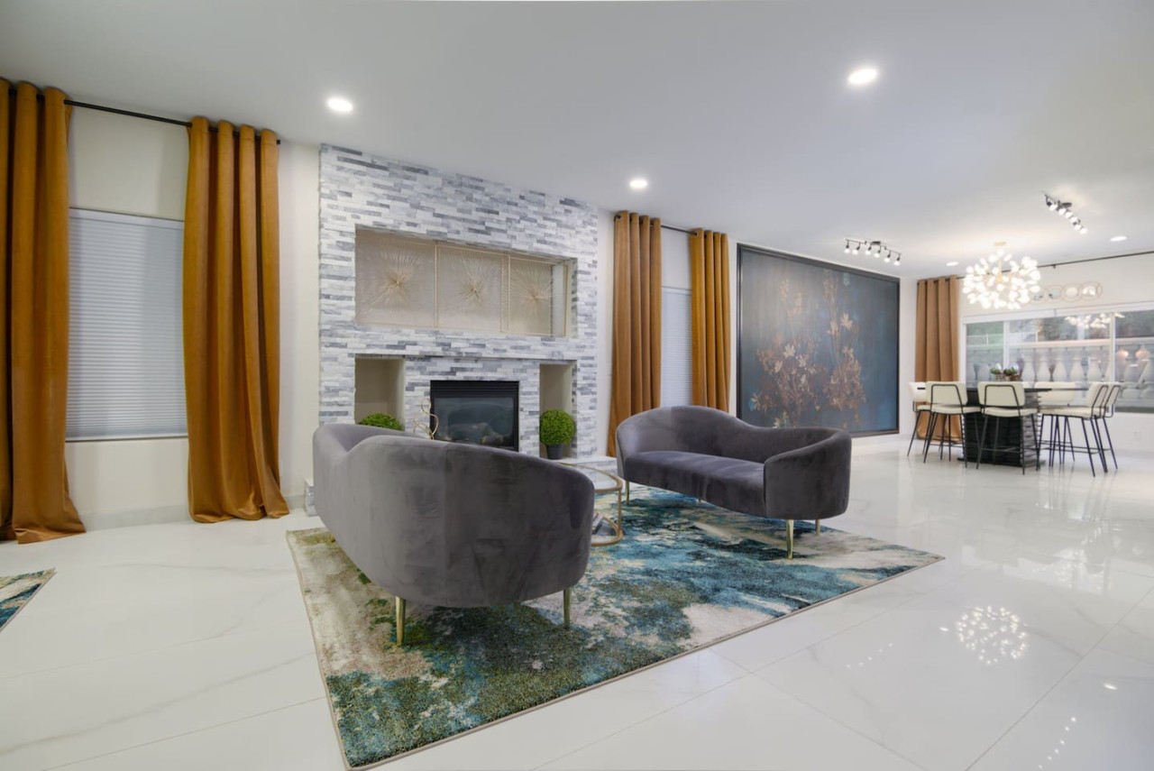 Experience the Vegas Royale, iconic themed Villa w/ pool - Photo 7