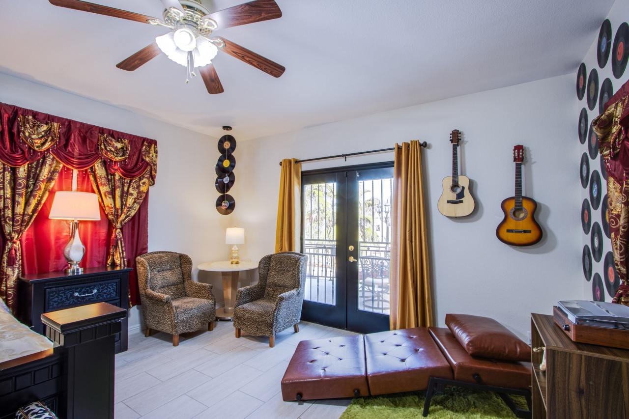 Experience the Vegas Royale, iconic themed Villa w/ pool