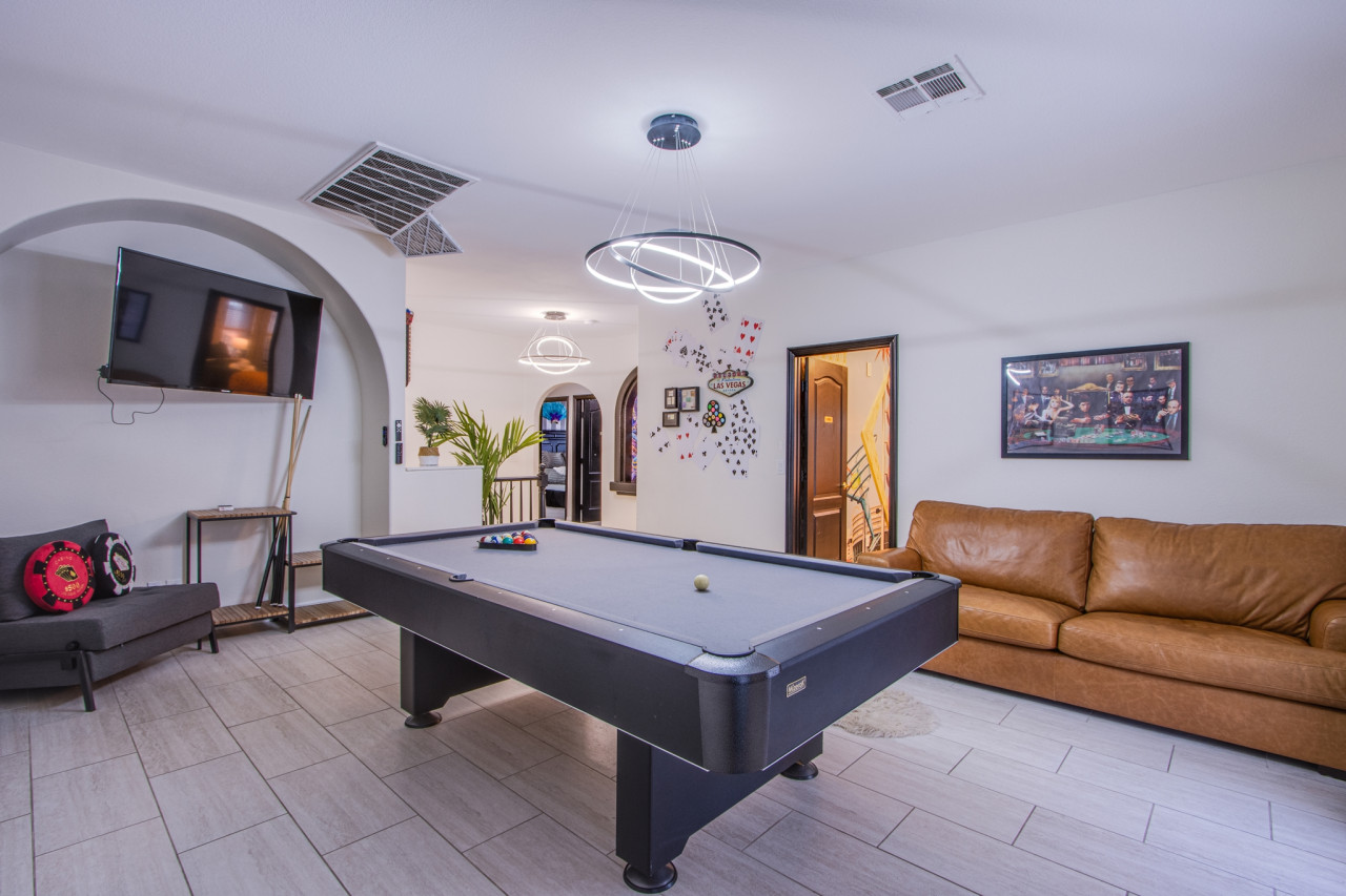 Experience the Vegas Royale, iconic themed Villa w/ pool